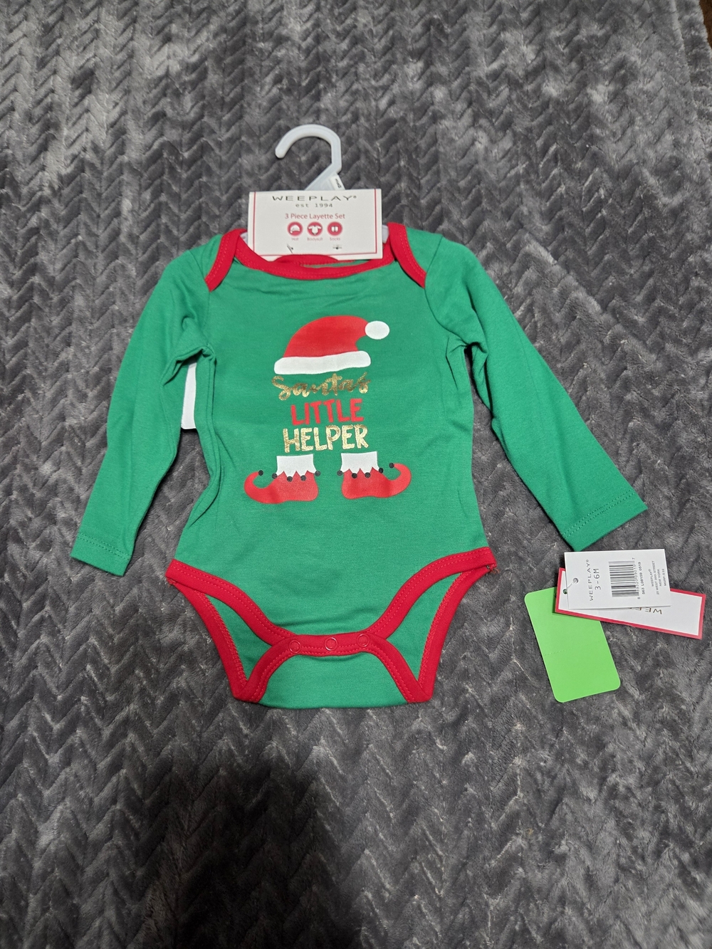 Weeplay Green 'Little Helper' Holiday Baby Bodysuit - Matching Hat And Socks